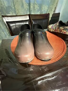 Sanita women clogs in great conditions